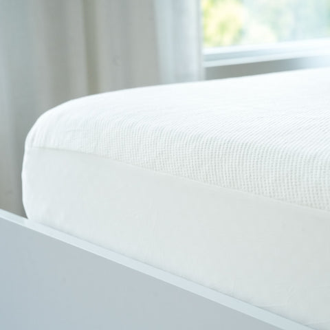 1300205000-000 : Accessories 5" Waterproof Mattress Cover, Twin